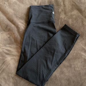 Lululemon Wonder Under 25”